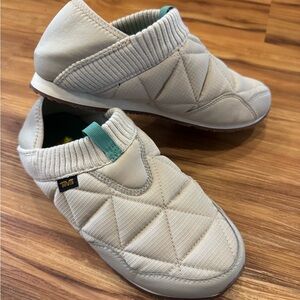 Teva Women’s ReEmber quilted slip ons